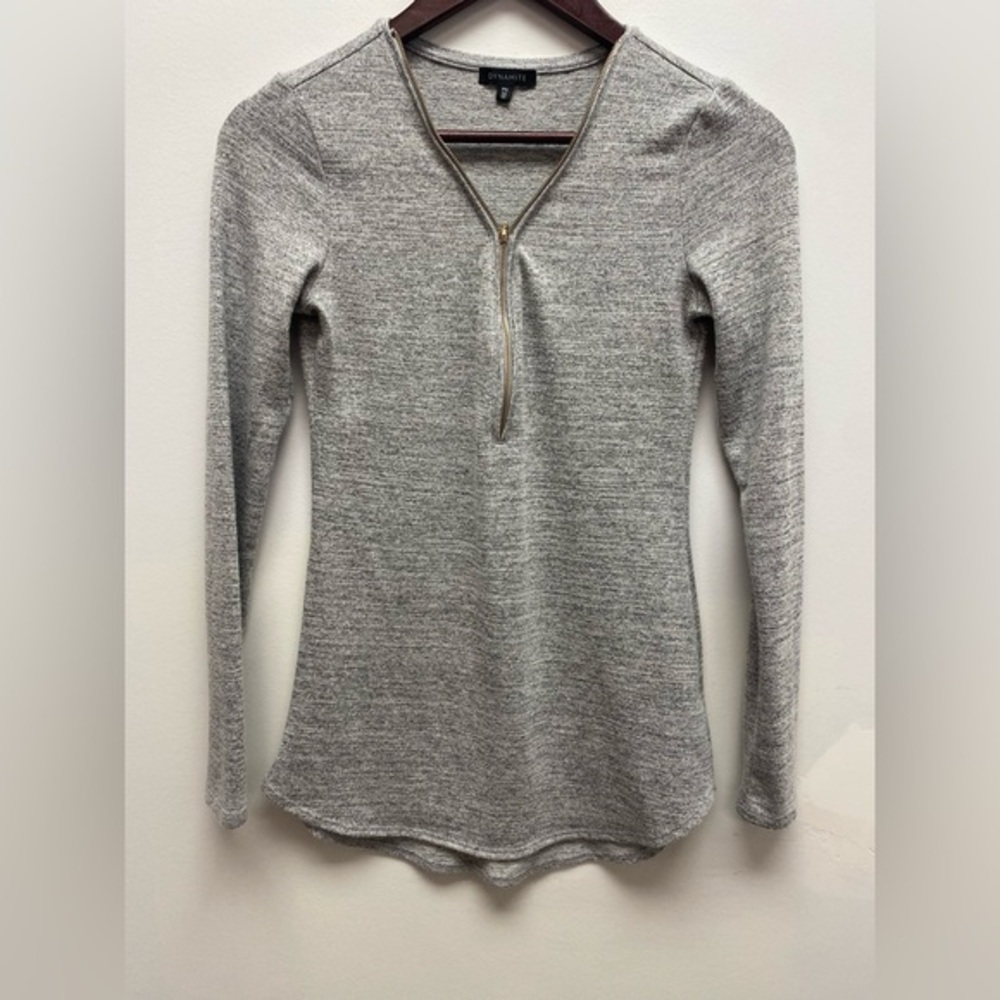 4 for $25 🤍 Dynamite Zip Front Ribbed Long Sleeve Top 🤍 - Small